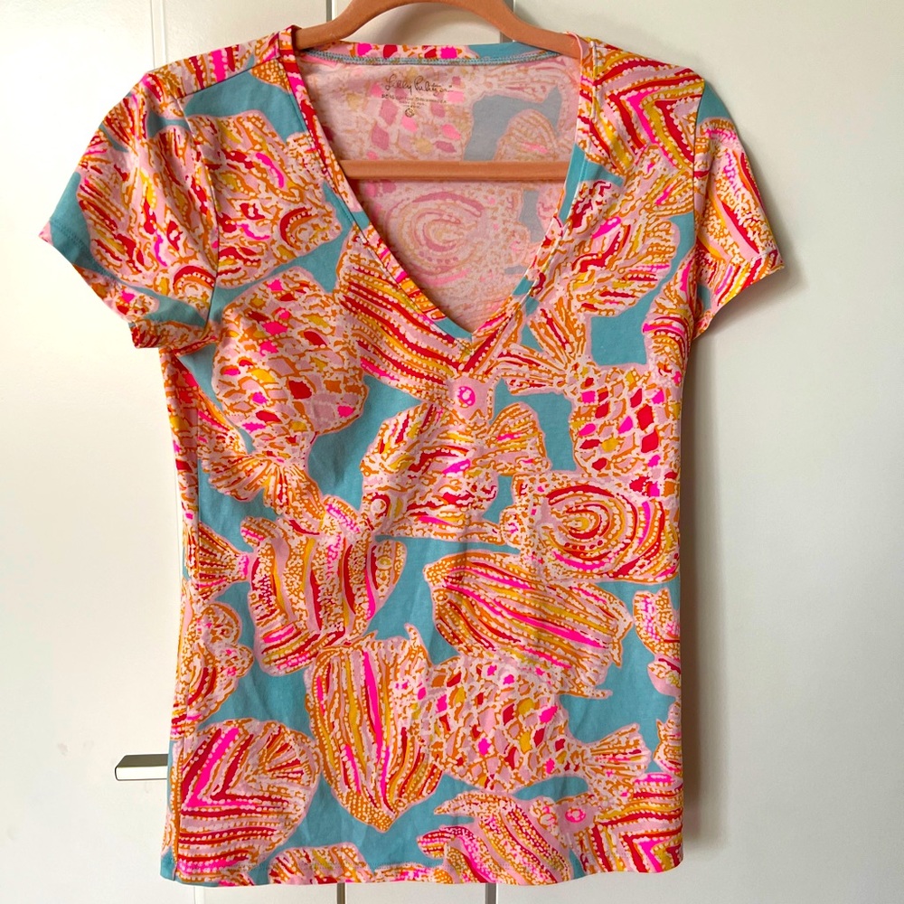 Lilly Pulitzer summer t shirt
